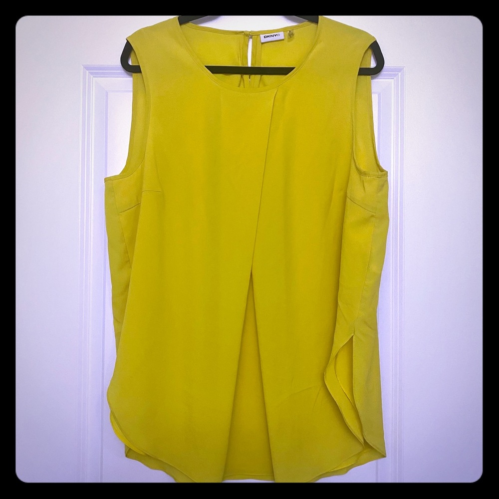 DKNYC bright yellow top